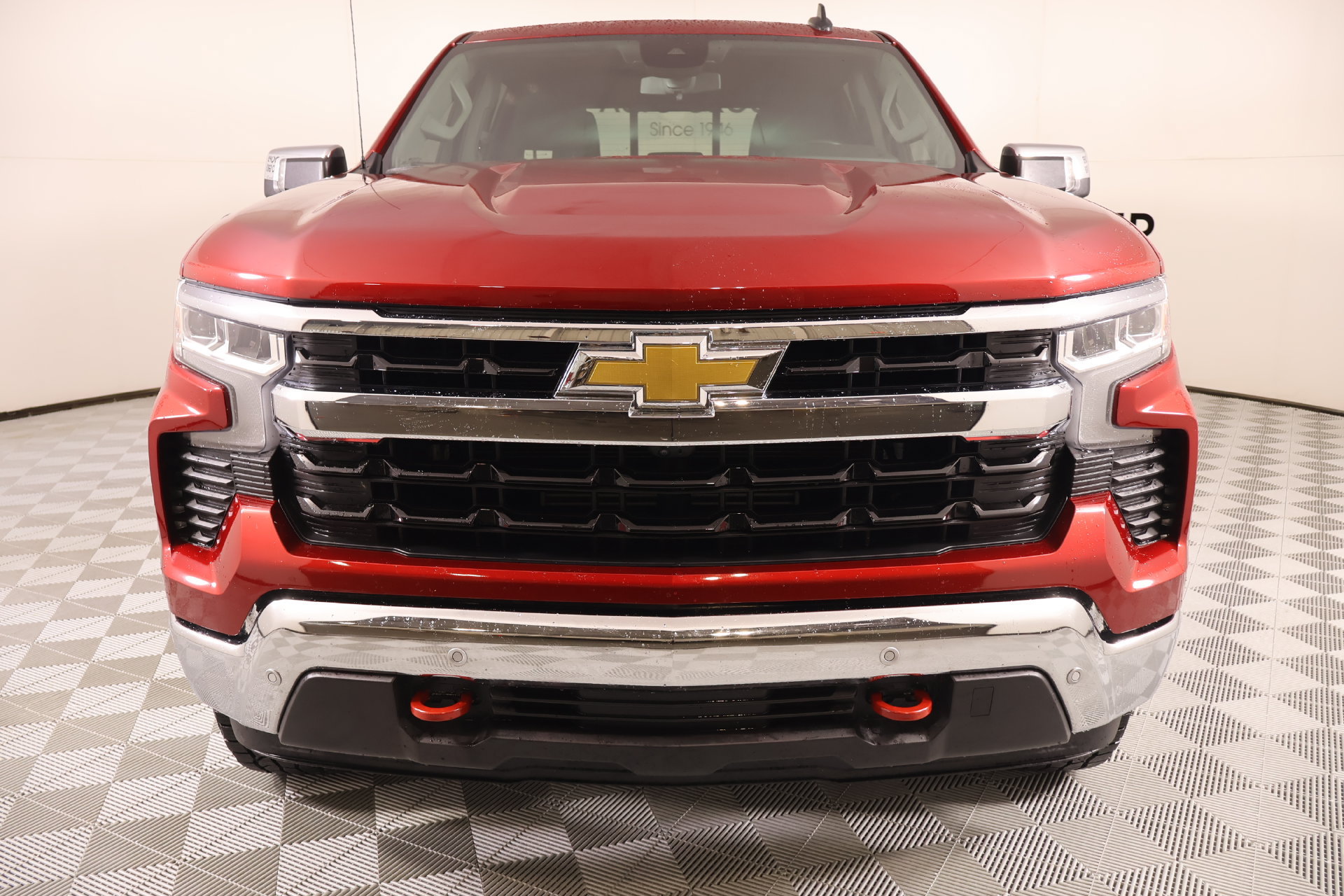 Used 2024 Chevrolet Silverado 1500 LT w/ Safety Package AWD/4WD image 9
