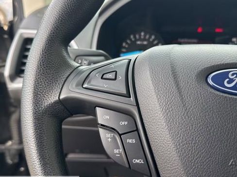 Used 2020 Ford Edge SE image 37