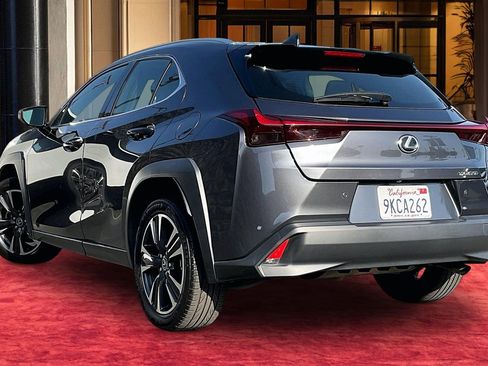 Used 2024 Lexus UX 250h FWD image 11