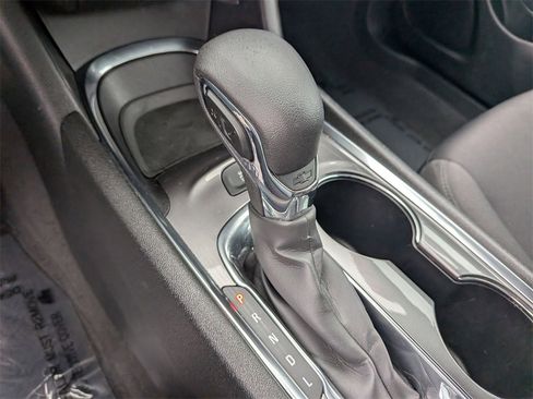 Used 2024 Chevrolet Malibu LT image 19