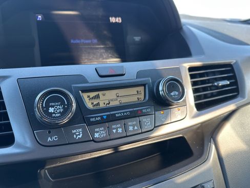 Used 2016 Honda Odyssey LX image 16