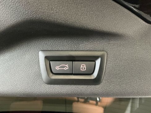 Certified 2025 BMW X7 M60i image 35