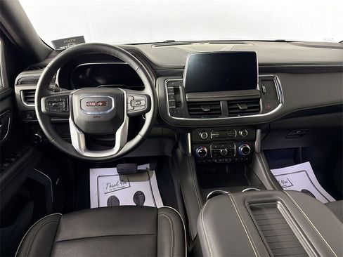 Used 2024 GMC Yukon SLT image 21