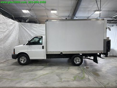 Used 2016 Chevrolet Express 3500 RWD image 13