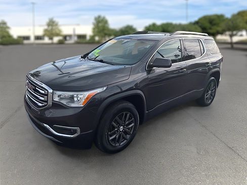 Used 2019 GMC Acadia SLT image 2