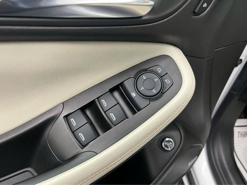 Used 2024 Buick Encore GX Avenir w/ Avenir Convenience Package image 16