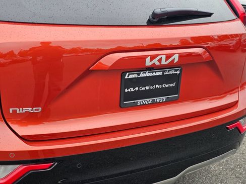 Certified 2023 Kia Niro Wind w/ Wind Preserve Package FWD image 24