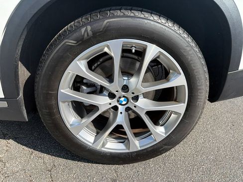 Used 2022 BMW X5 xDrive40i w/ Premium Package AWD/4WD image 39