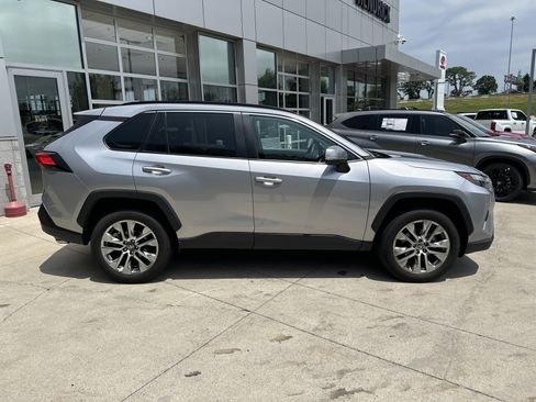 Used 2024 Toyota RAV4 XLE Premium w/ Weather Package AWD/4WD image 10