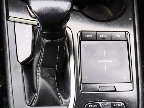 Used 2019 Lexus UX 200 w/ Premium Package FWD image 53