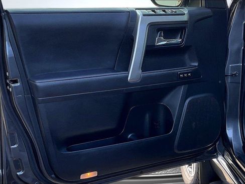 Used 2023 Toyota 4Runner Limited AWD/4WD image 21