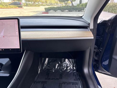 Used 2019 Tesla Model 3 Long Range AWD/4WD image 17