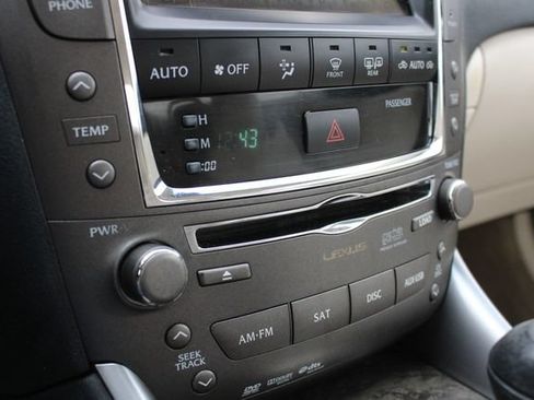 Used 2010 Lexus IS 350C RWD image 17