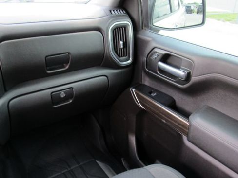 Used 2020 Chevrolet Silverado 1500 RST w/ Convenience Package AWD/4WD image 19