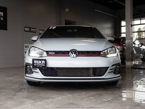 Used 2019 Volkswagen GTI S image 3