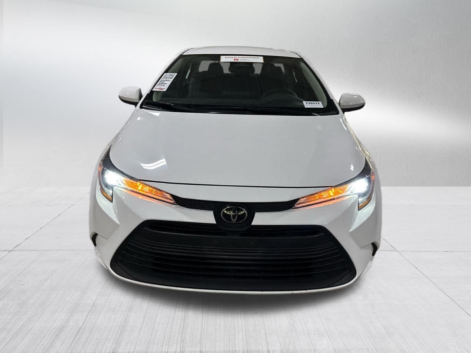 Used 2024 Toyota Corolla LE FWD image 2