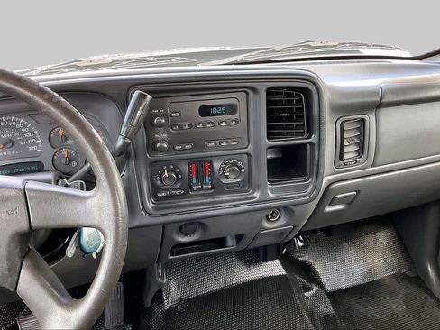 Used 2006 Chevrolet Silverado 1500 W/T RWD image 6