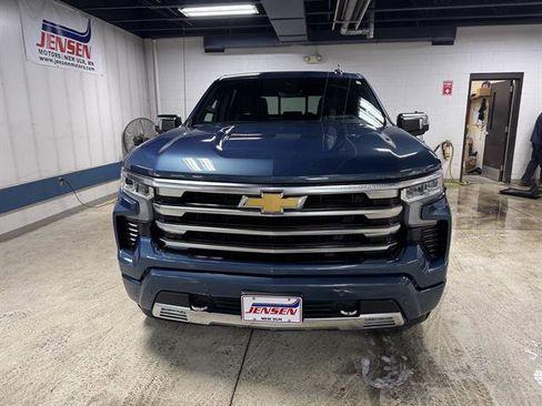 Certified 2024 Chevrolet Silverado 1500 High Country w/ Technology Package AWD/4WD image 2