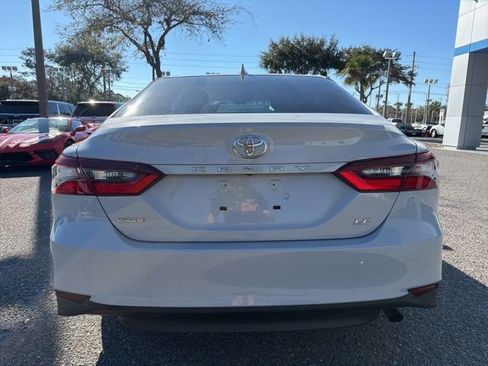 Used 2024 Toyota Camry LE image 5