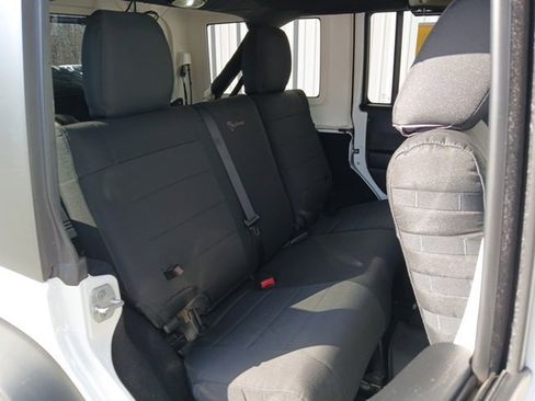 Used 2012 Jeep Wrangler Unlimited Sport image 31