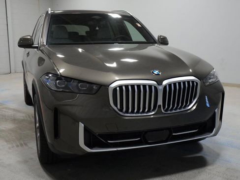 New 2026 BMW X5 xDrive40i w/ Climate Comfort Package AWD/4WD image 16