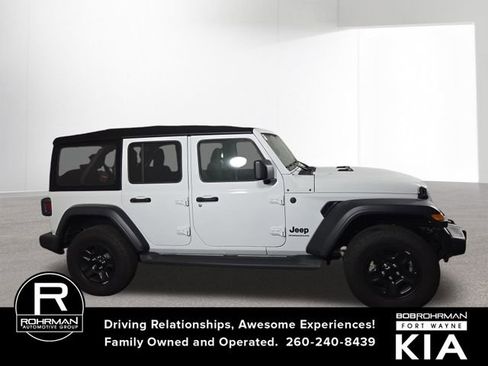 Used 2024 Jeep Wrangler Sport image 5