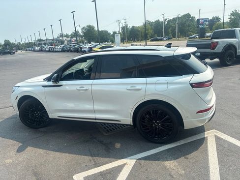 Used 2023 Lincoln Corsair Reserve w/ Equipment Group 202A AWD/4WD image 8