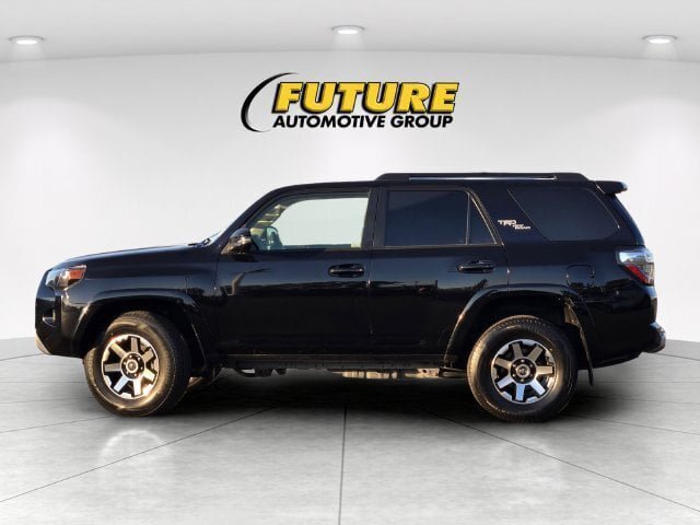 Certified 2023 Toyota 4Runner TRD Off-Road Premium w/ Moonroof Package AWD/4WD image 9