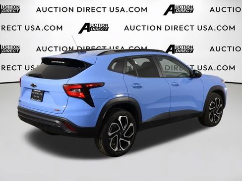 Used 2024 Chevrolet Trax RS w/ Sunroof Package FWD image 40