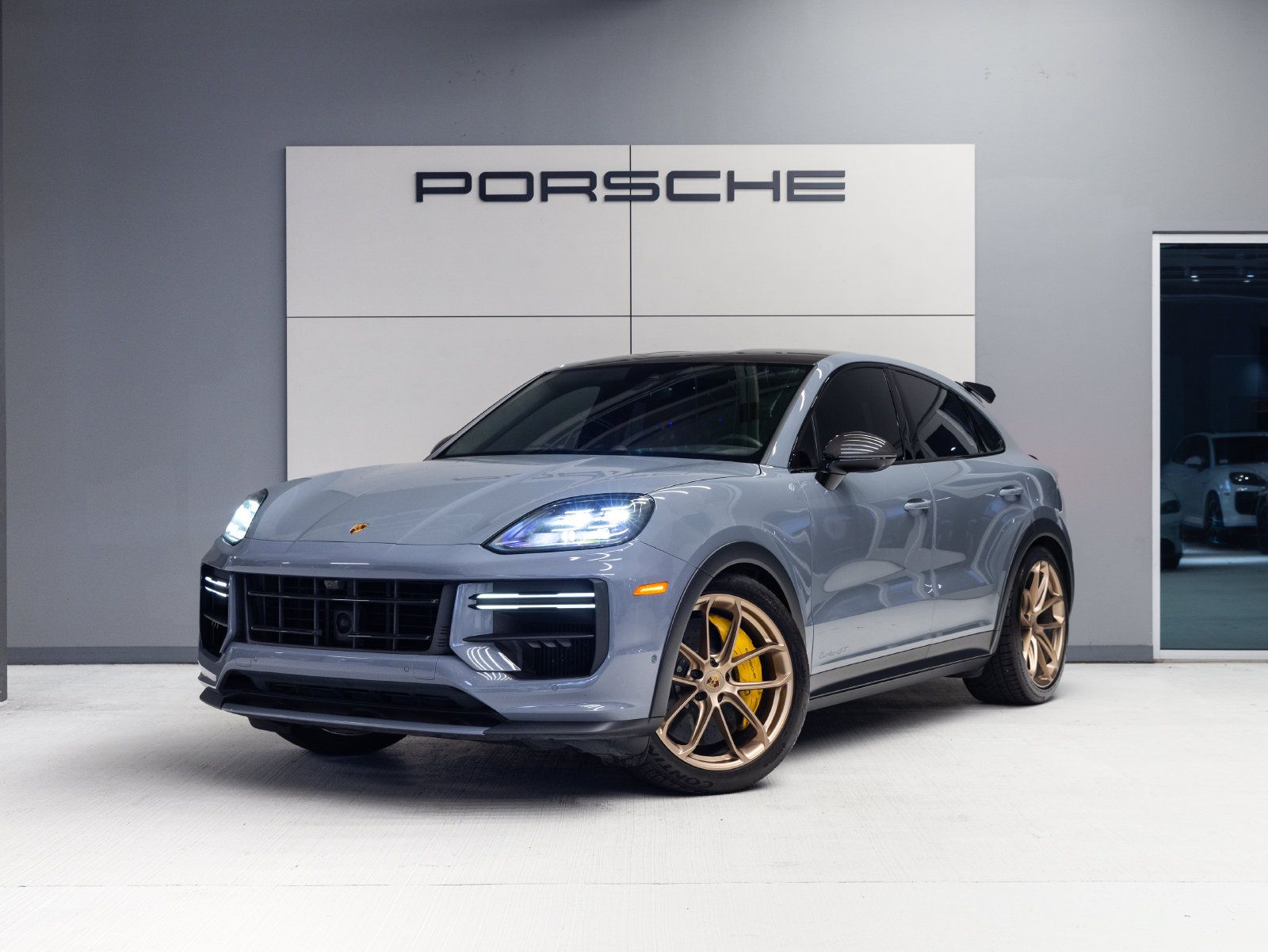 Certified 2024 Porsche Cayenne Turbo GT AWD/4WD image 1