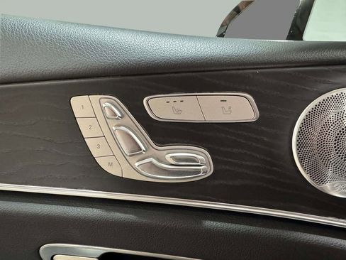 Used 2018 Mercedes-Benz E 300 4MATIC image 11