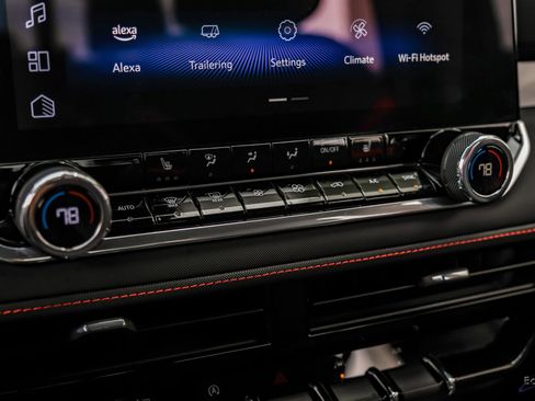 Used 2024 Chevrolet Colorado Z71 w/ Z71 Convenience Package 2 image 61