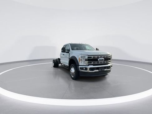 New 2026 Ford F450 XL w/ XL Chrome Package image 3