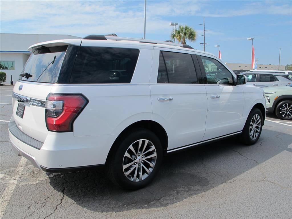 Used 2018 Ford Expedition Limited w/ Equipment Group 301A RWD image 3