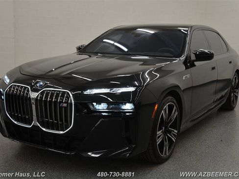 Used 2024 BMW i7 M70 w/ Executive Package image 2