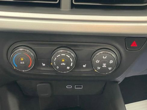 New 2026 Chevrolet Trax LS w/ LS Convenience Package FWD image 18