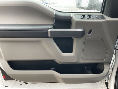 Certified 2022 Ford F350 XLT w/ XLT Value Package image 12