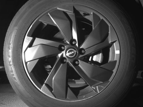 Used 2025 Nissan Rogue SV image 13