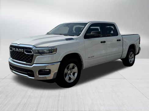 Used 2025 RAM 1500 Big Horn AWD/4WD image 3