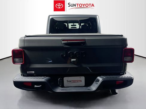 Used 2020 Jeep Gladiator Sport w/ Quick Order Package 24S image 5