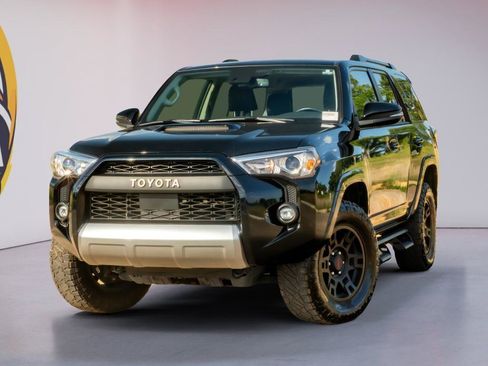 Used 2024 Toyota 4Runner TRD Off-Road Premium w/ Moonroof Package AWD/4WD image 2