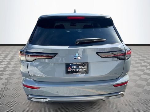 New 2026 Mitsubishi Outlander SE image 6