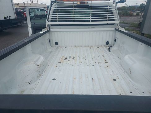 Used 2015 Ford F250 XL w/ Power Equipment Group image 9