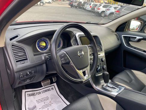 Used 2012 Volvo XC60 T6 R-Design Platinum image 10