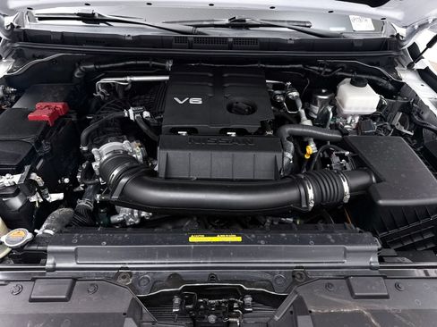 Used 2023 Nissan Frontier PRO-4X w/ Pro-4X Premium Package AWD/4WD image 10