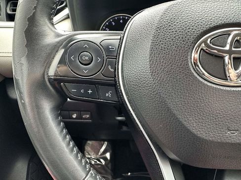 Used 2020 Toyota RAV4 XLE w/ Convenience Package image 13