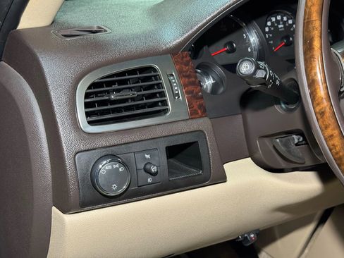 Used 2007 GMC Yukon Denali image 35