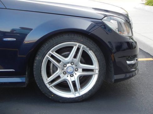 Used 2012 Mercedes-Benz C 250 Sedan image 23