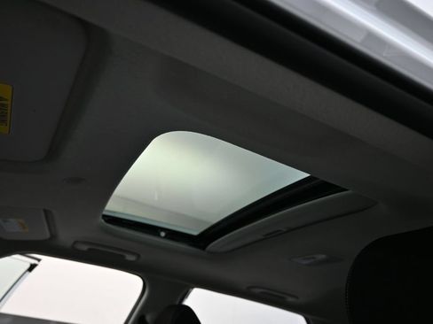 Certified 2026 Hyundai Venue SEL FWD image 14