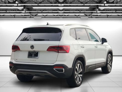 Used 2022 Volkswagen Taos SE FWD image 7